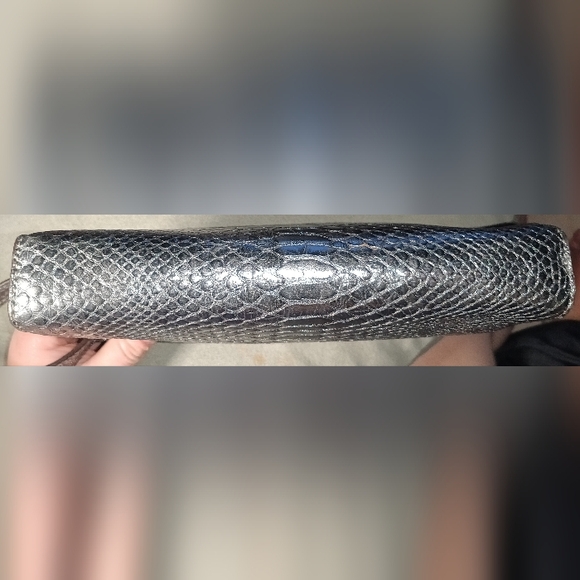 Michael Kors NWOT Metallic Gunmetal Snake-Embossed Crossbody - Picture 4 of 5